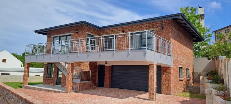 3 Bedroom Property for Sale in Stilbaai Wes Western Cape